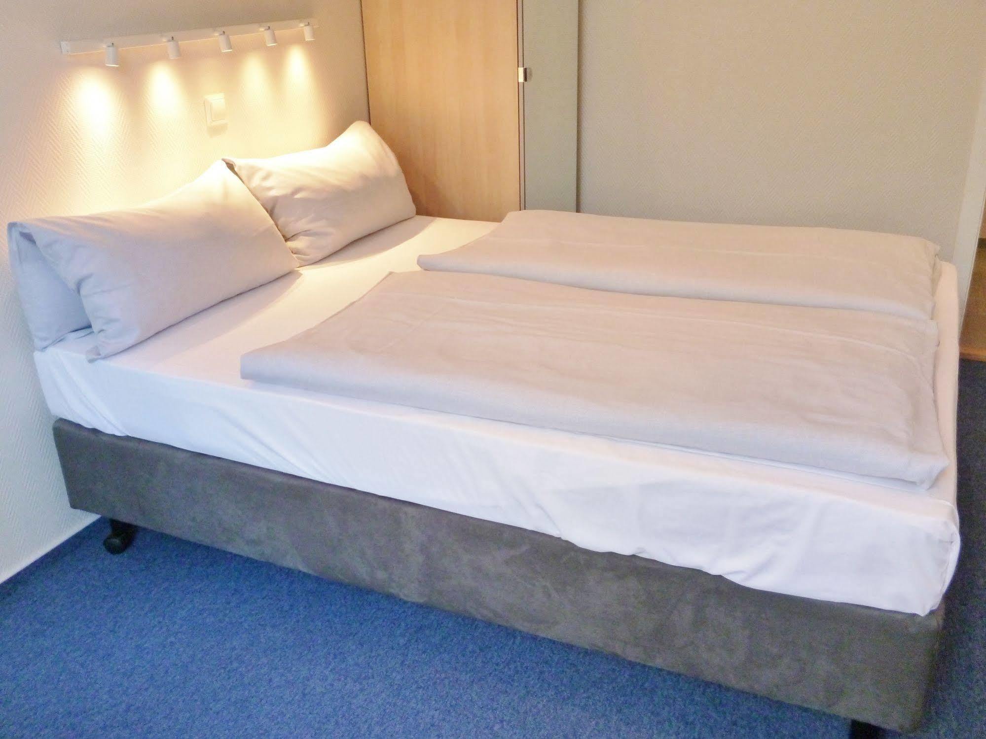 Hotel Am Muehlenteich Lubeck Ngoại thất bức ảnh